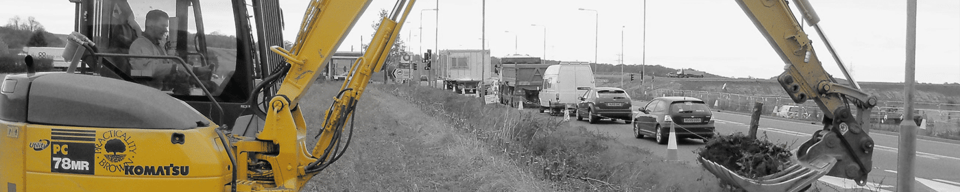 Komatsu working alongside A46