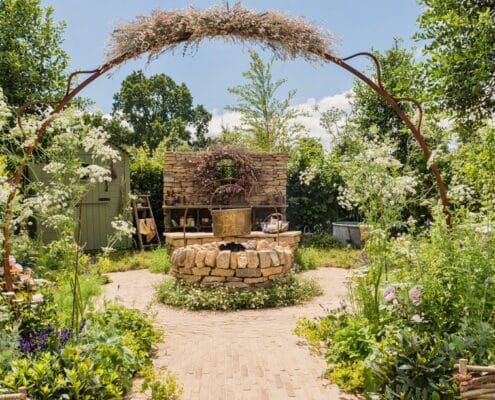 Practical Instant Hedge for Naturecraft Garden